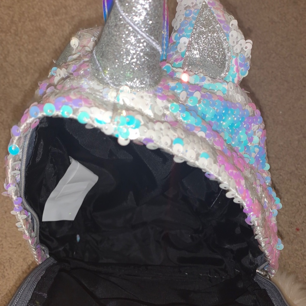 backpack - Picture 2 of 2